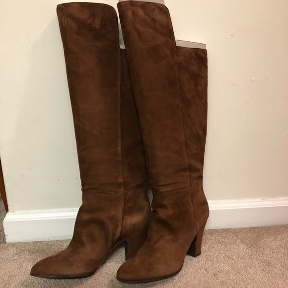 High Boots - Picture 2 of 6